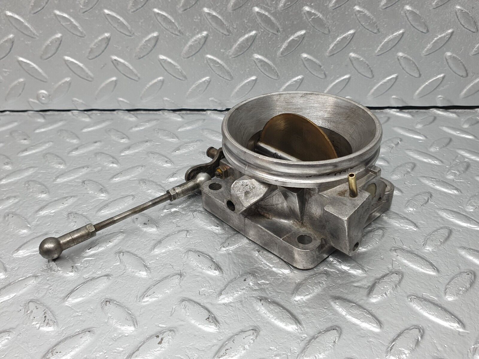 41364 Mercedes-Benz R107 350SL Coupe Throttle Body Valve