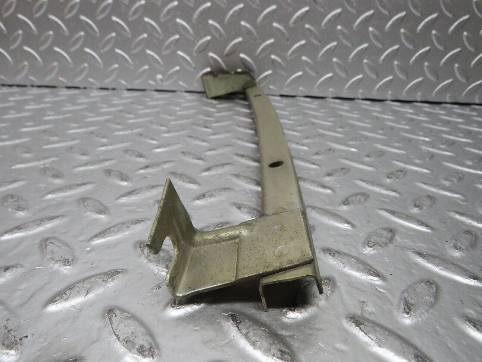 26977 Mercedes-Benz W123 240D Rear Left Door Window Channel