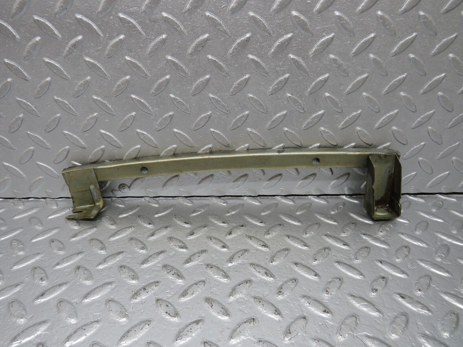 40586 Mercedes-Benz W123 300D Rear Right Door Window Channel