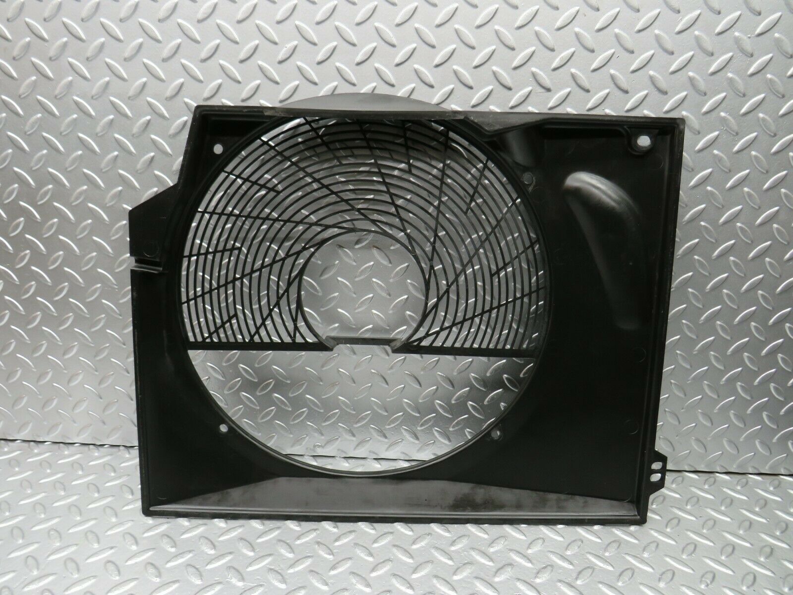 22495 Mercedes-Benz C124 E220 Coupe Fan Shroud 1245053655