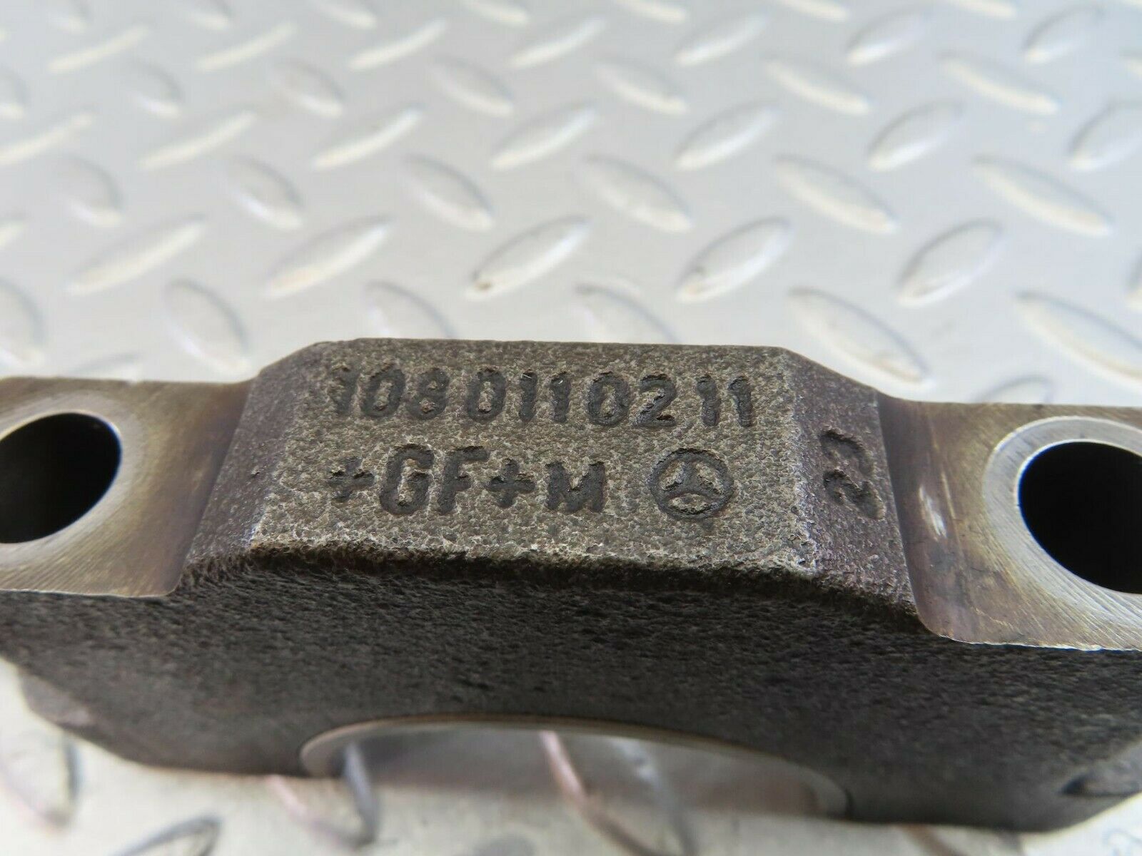 9873 Mercedes-Benz C123 280CE Coupe Crankshaft Bearing Holder Block 1080110211