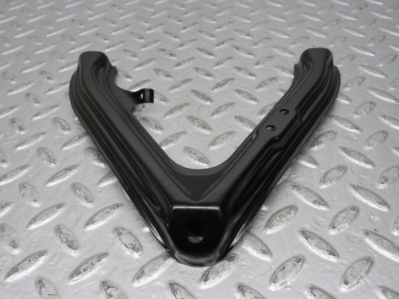 31990 Mercedes-Benz W123 230E Air Intake Manifold Bracket