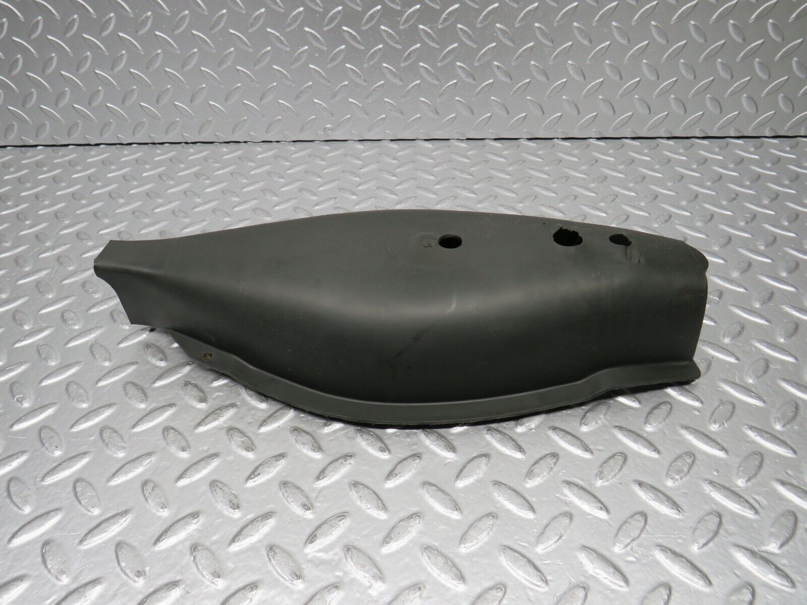 30762 Mercedes-Benz W201 190E 2.0L Rear Control Arm Cover 2013520588