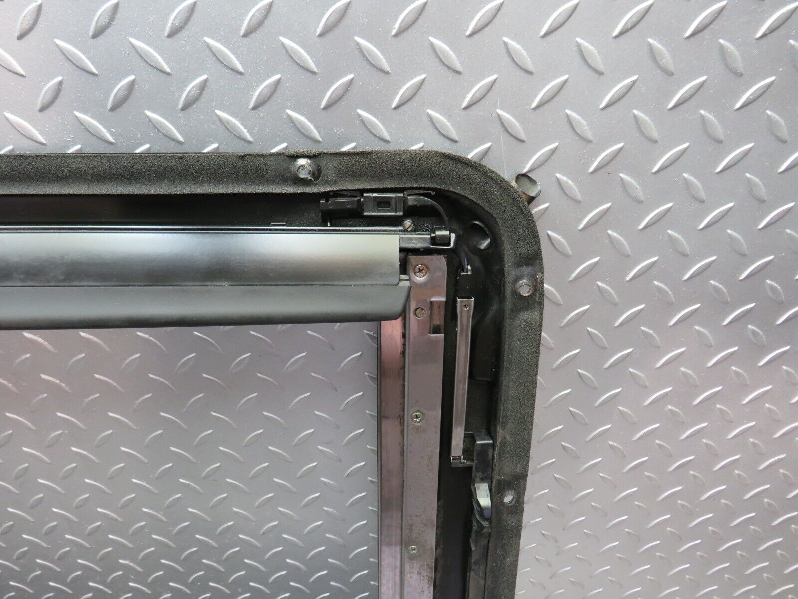 38981 Mercedes-Benz W201 190E 2.6L Power Sunroof Frame