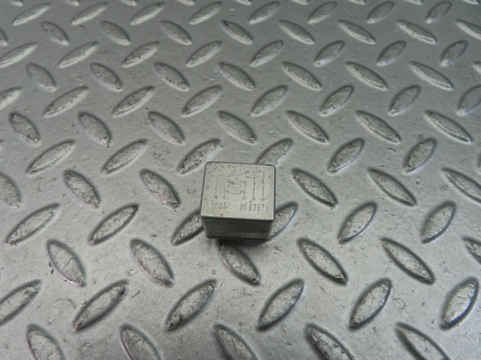 9424 Mercedes-Benz C124 300CE Coupe Multi Purpose Relay 0015420219