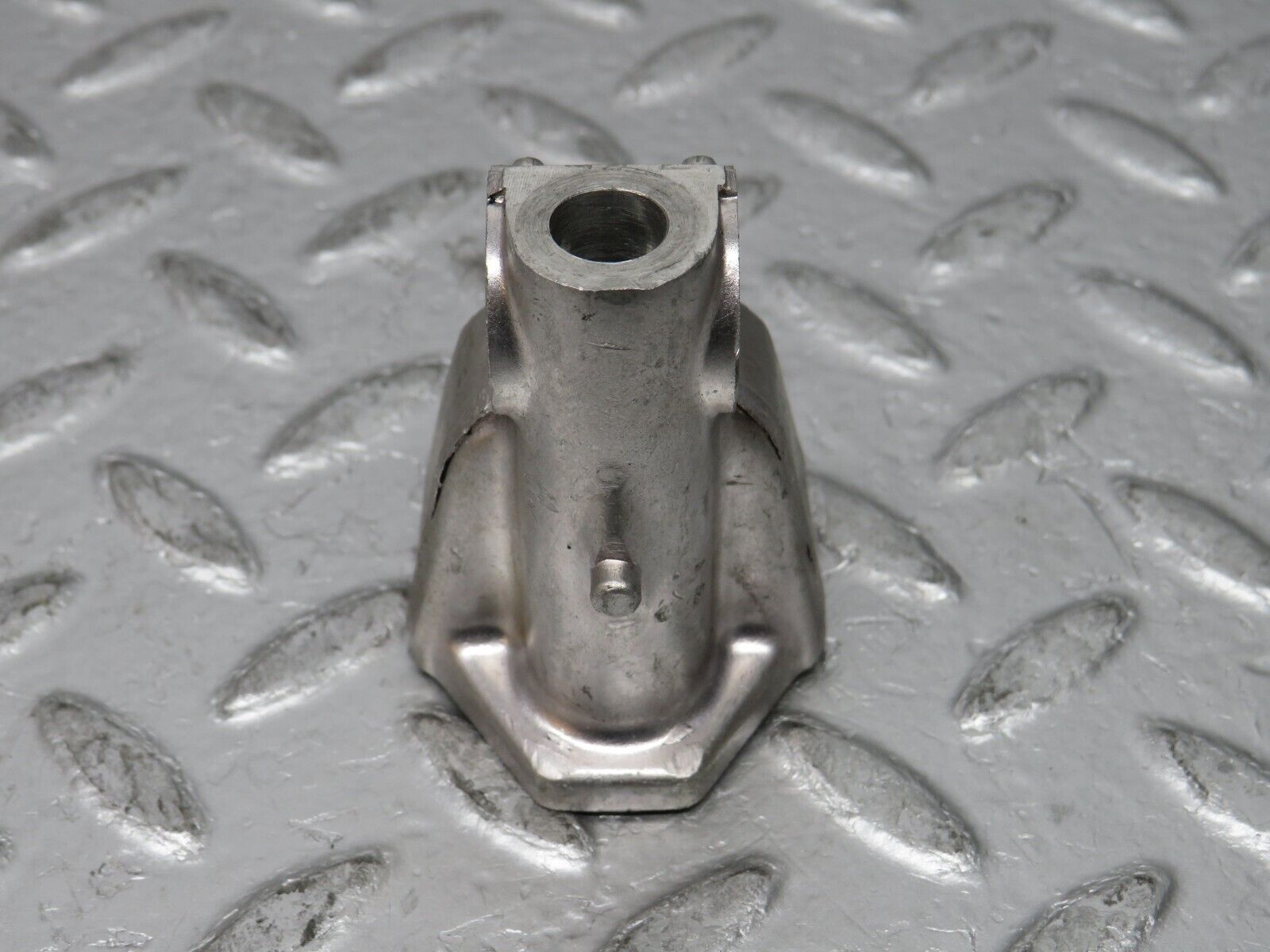 0278 Mercedes-Benz W123 220D Rocker Arm Support 6150550110