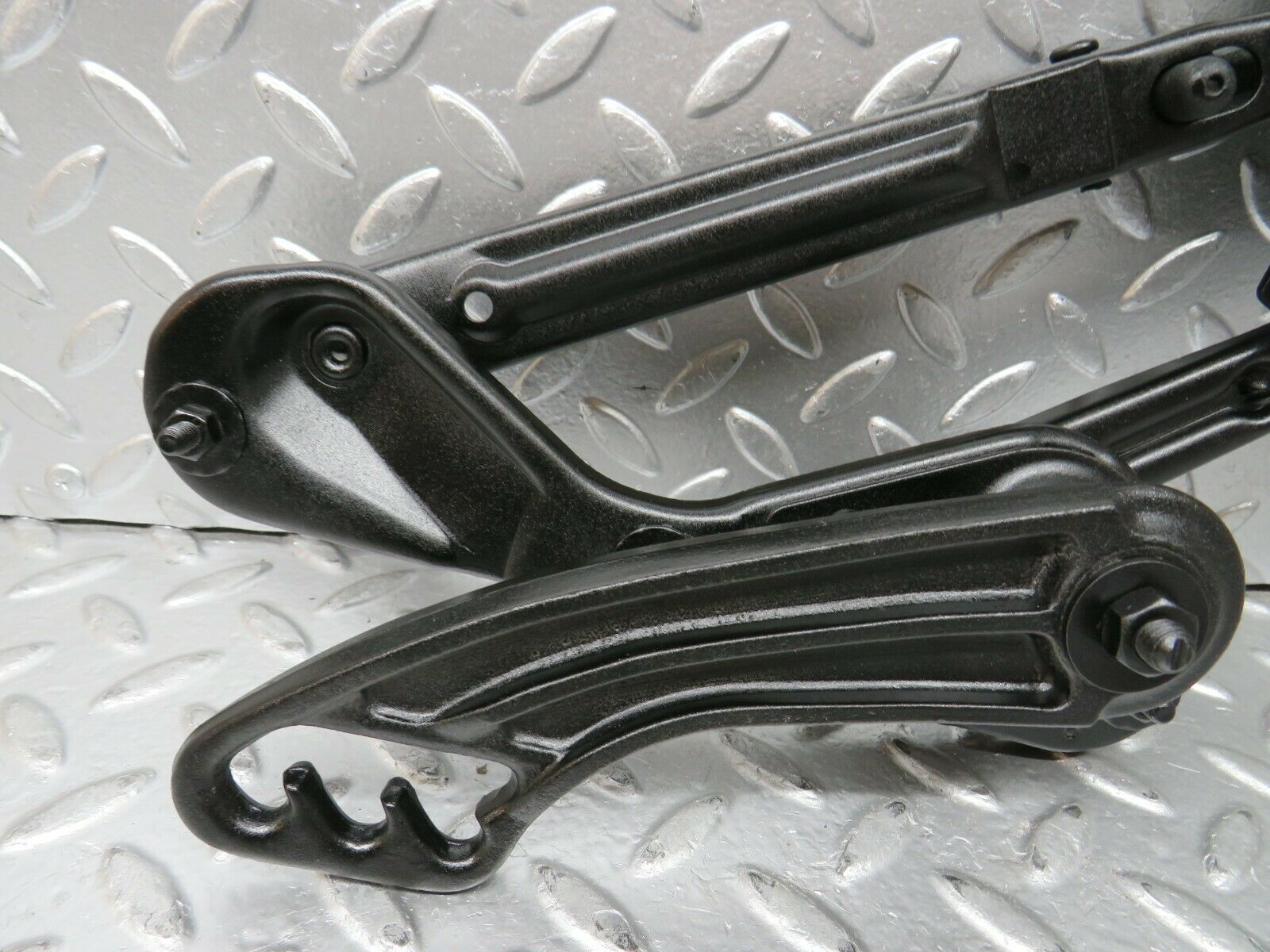 24237 Mercedes-Benz S124 220TE Wagon Bonnet Hinge Left Side 1298870174