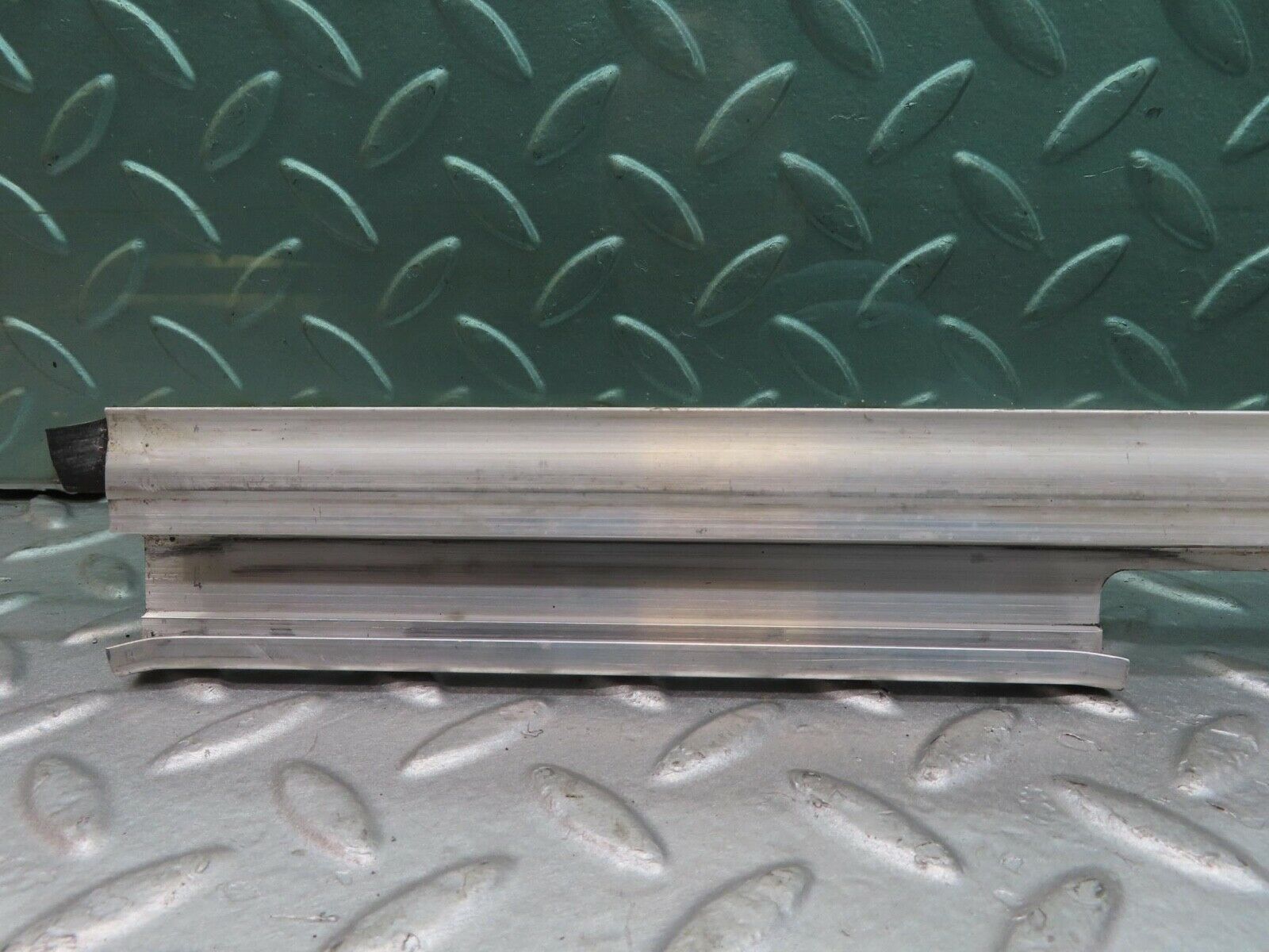 16413 Mercedes-Benz W124 260E Front Left Door Window Glass