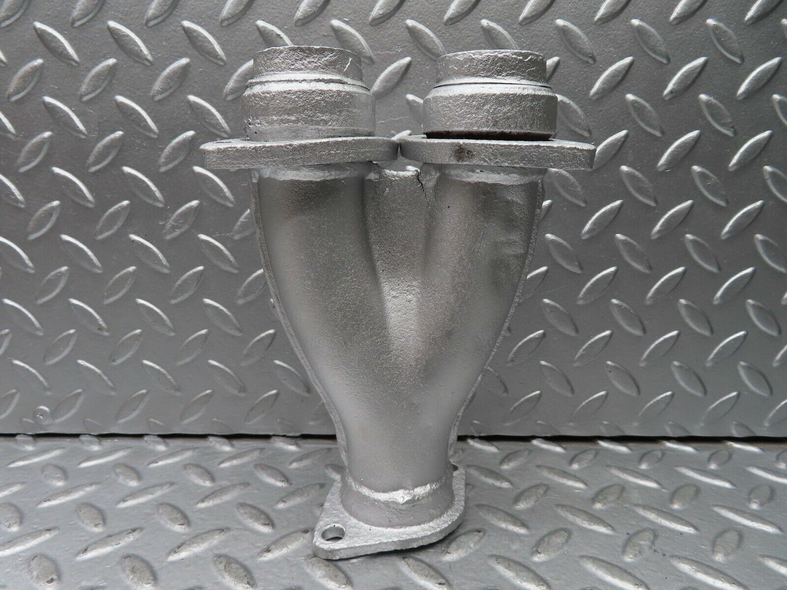 20397 Mercedes-Benz W114 280CE Coupe Exhaust Pipe Connector