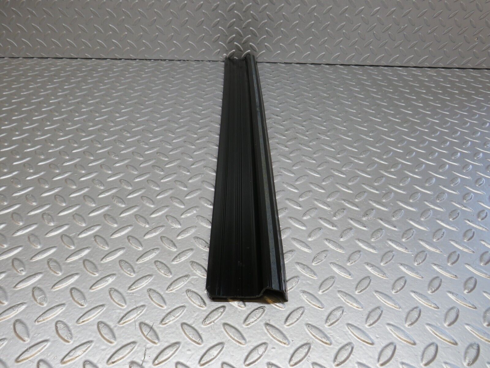 40632 Mercedes-Benz W123 300D Front Left Door Sill Trim Black