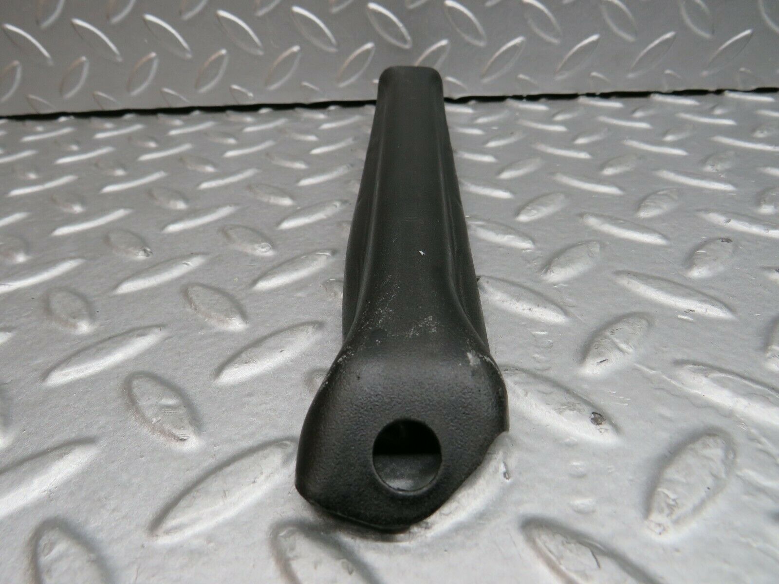 22282 Mercedes-Benz S123 280TE Wagon Air Intake Manifold Bracket