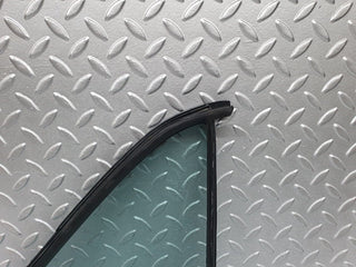 40778 Mercedes-Benz W123 300D Rear Left Quarter Window Glass 1237350124