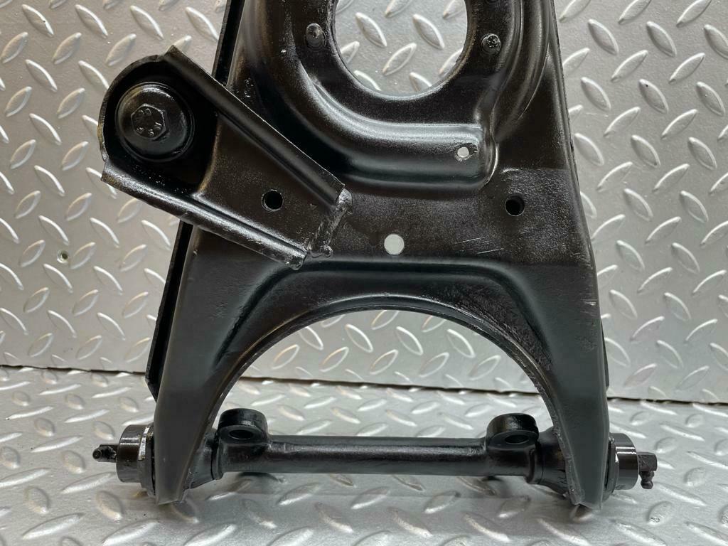 0126 Mercedes-Benz W120 PONTON Front Left Lower Control Arm