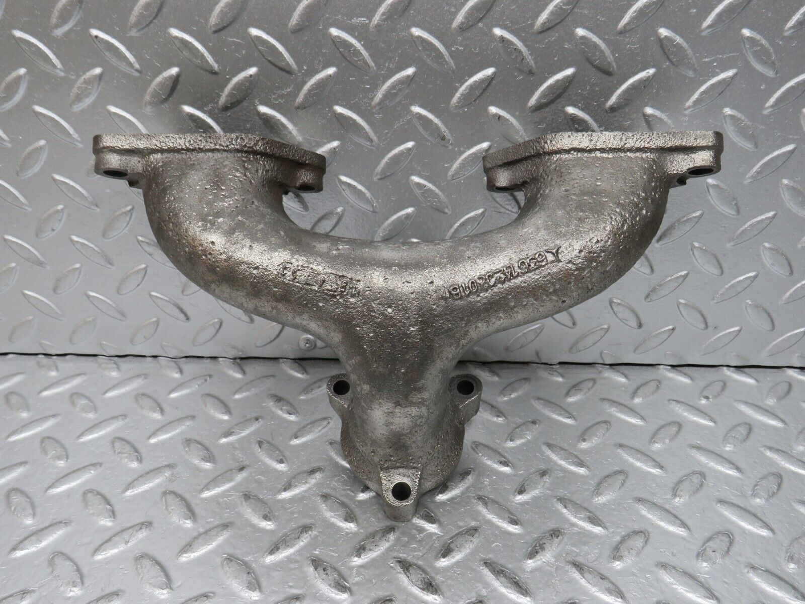 0271 Mercedes-Benz W120 Ponton Exhaust Manifold 6361420801