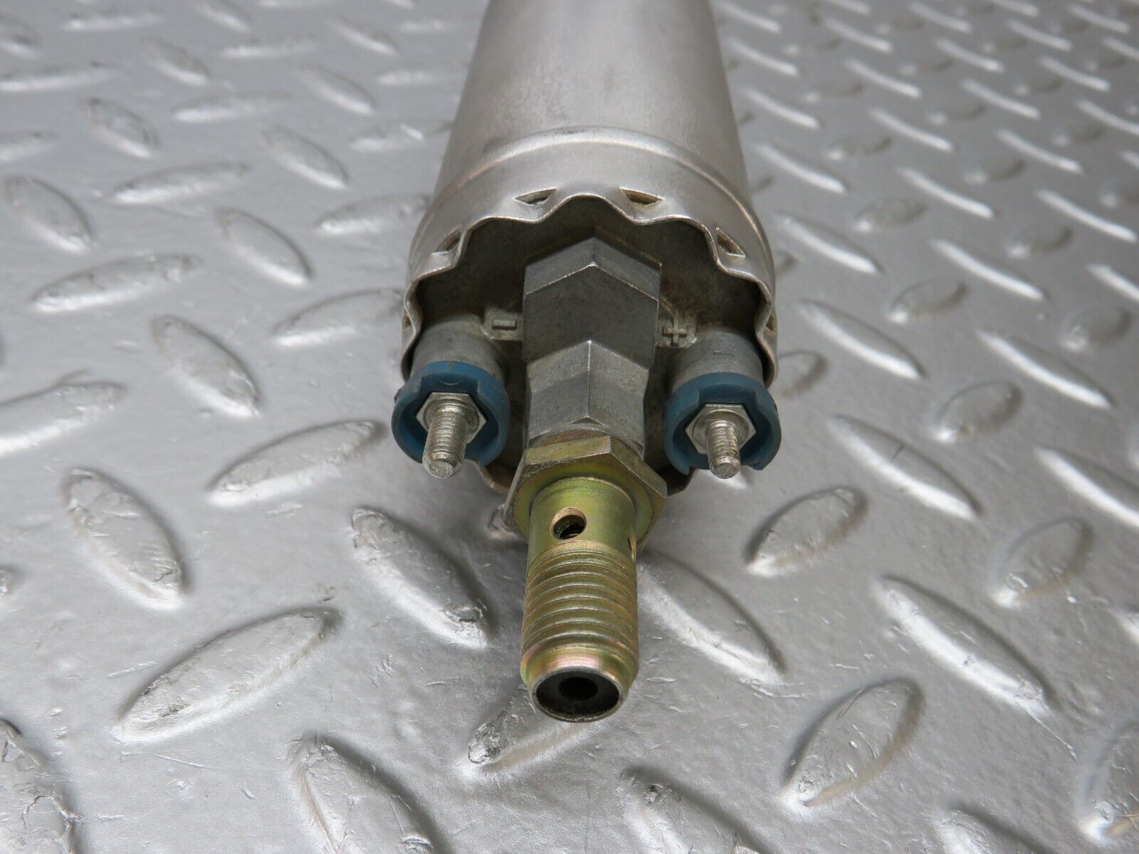33920 Mercedes-Benz W124 260E Fuel Pump Bosch 0020915901 0580254950