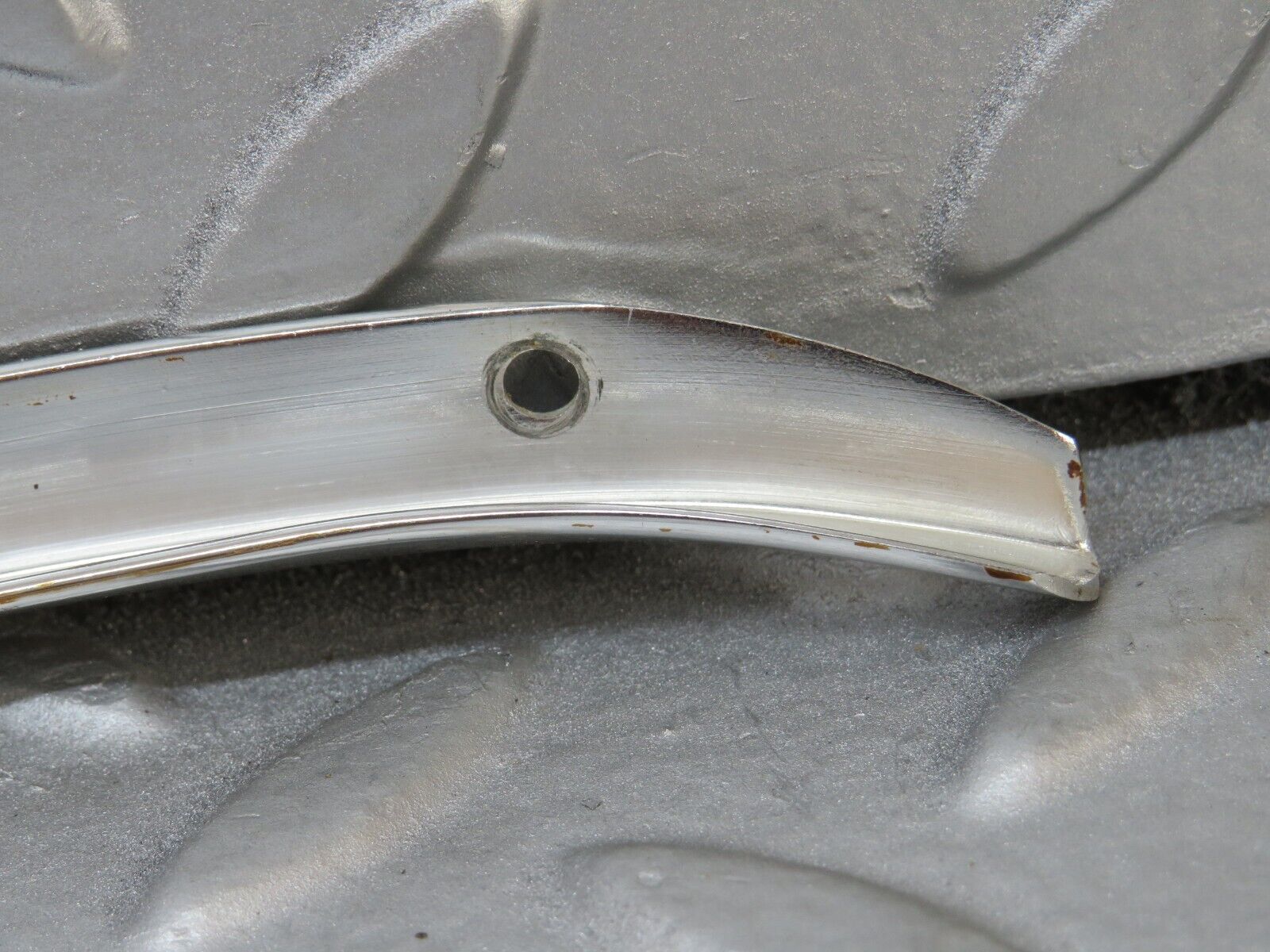 35943 Mercedes-Benz W108 Dashboard Chrome Trim