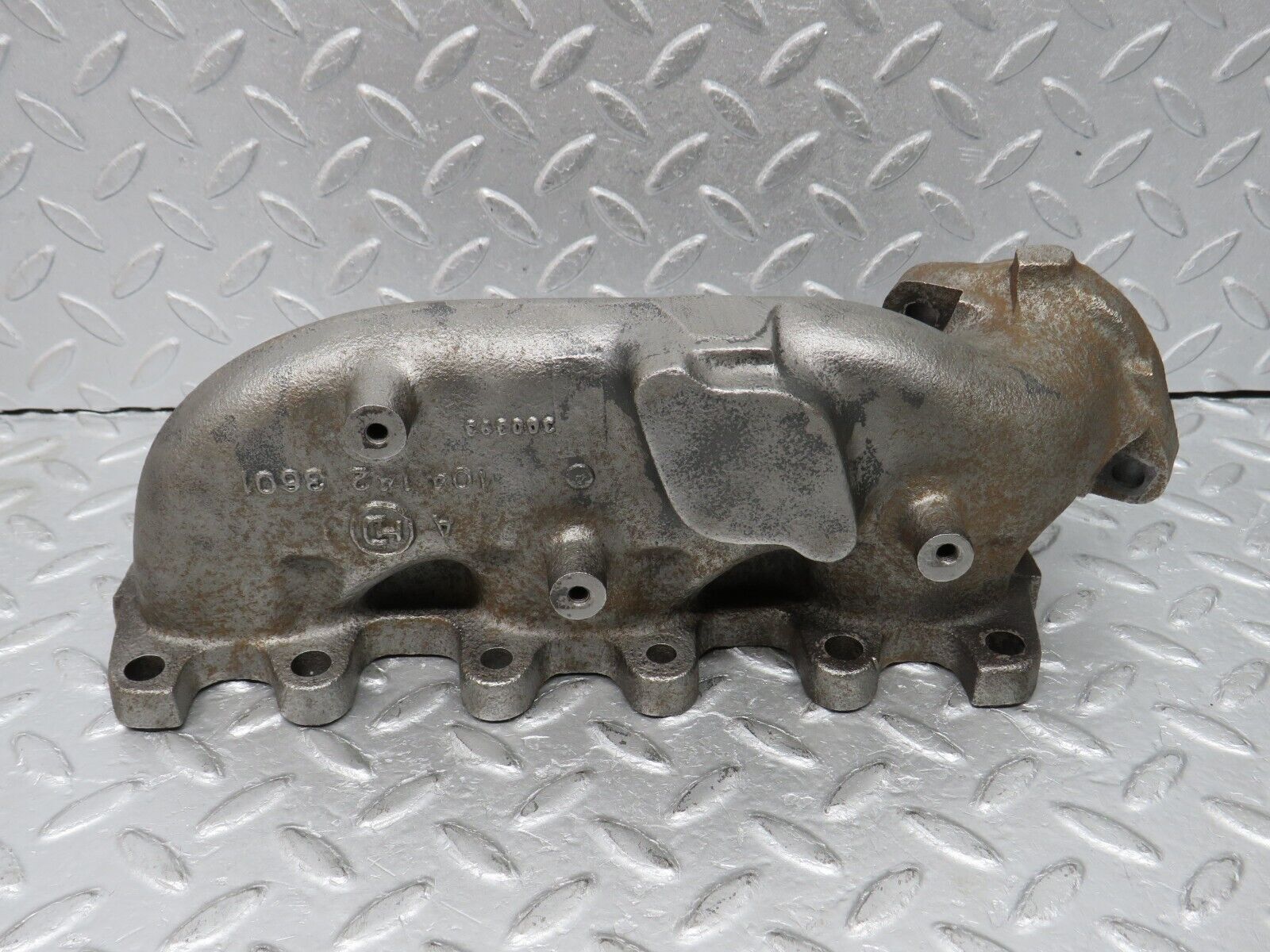 38159 Mercedes-Benz A124 320E Cabriolet Exhaust Manifold 4-6 1041423601