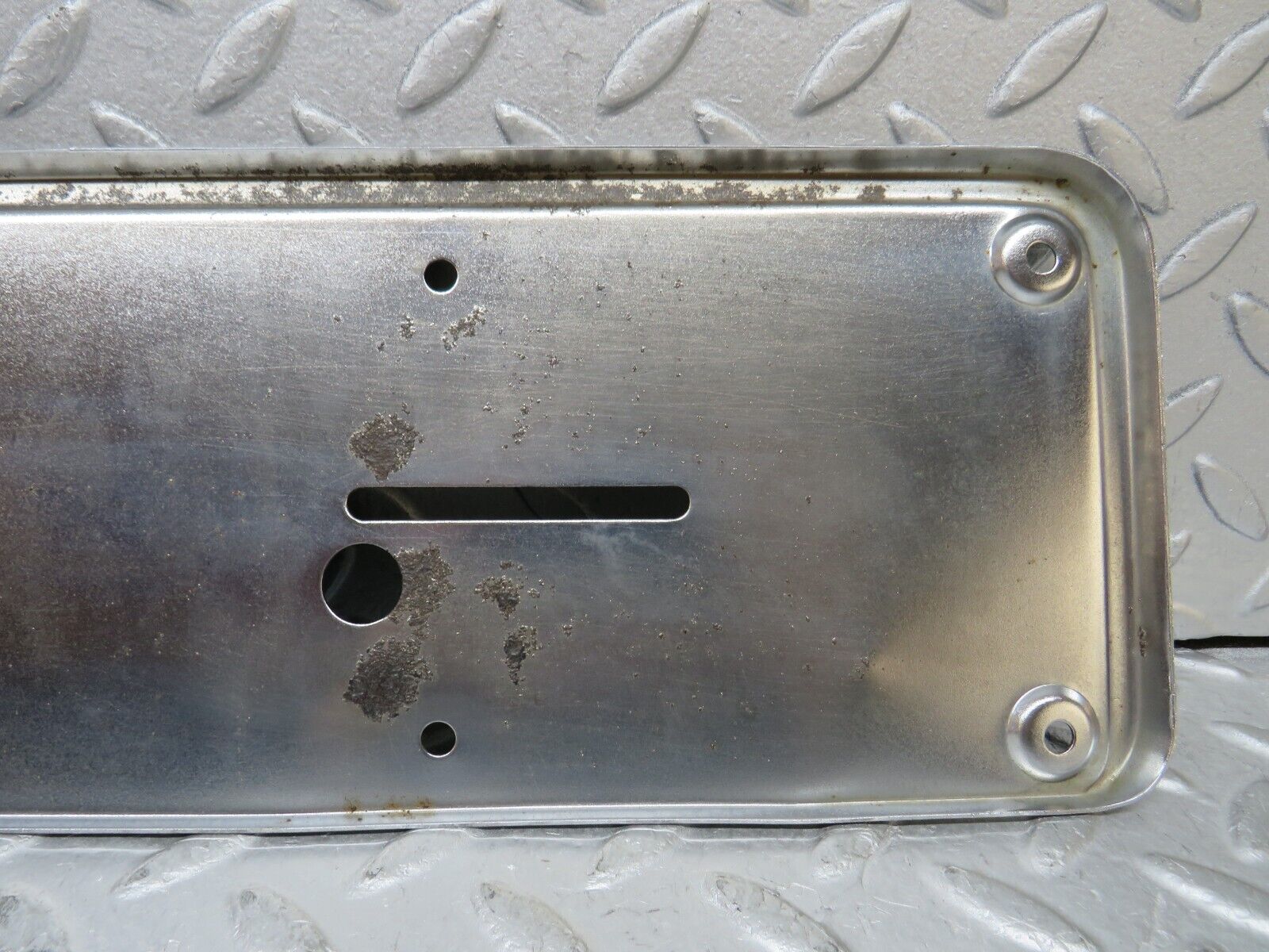 37385 Mercedes-Benz W109 300SEL Rear number Plate Holder Chrome