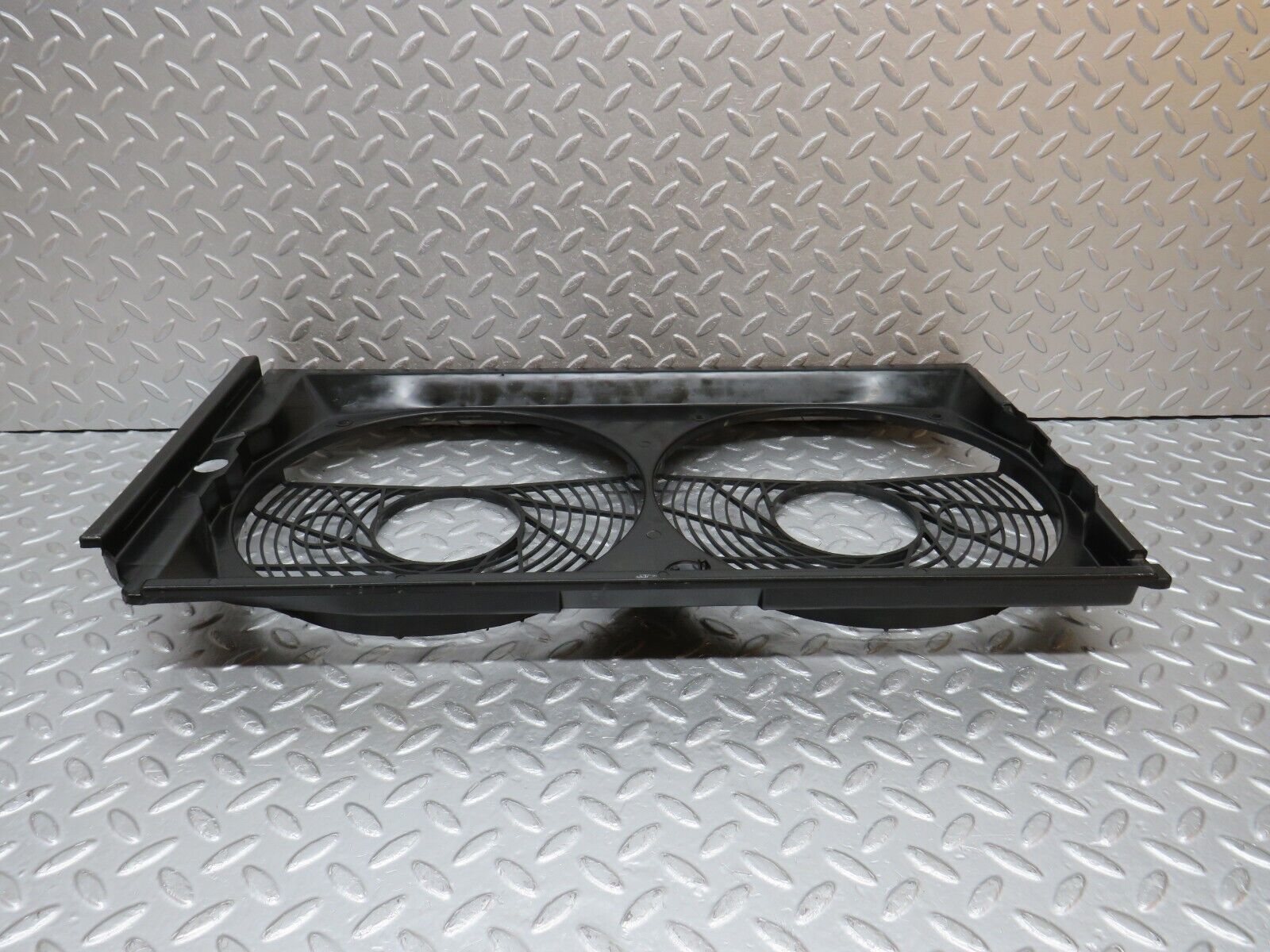 39384 Mercedes-Benz R129 320SL Coupe Engine Fan Shroud 1295051055