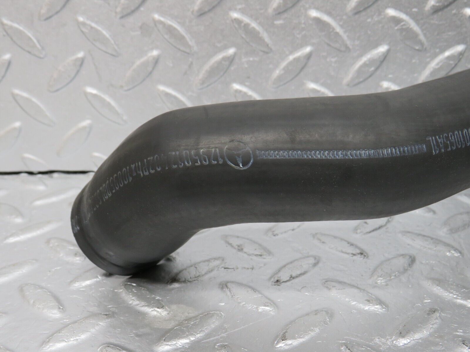 39588 Mercedes-Benz R129 320SL Coupe Radiator Lower Hose Pipe 1295012482