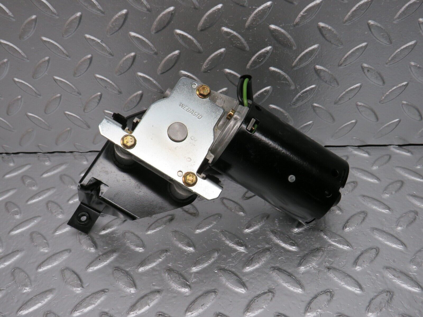 30672 Mercedes-Benz W201 190E 2.0L Sunroof Motor Bosch with Relay 0390251699