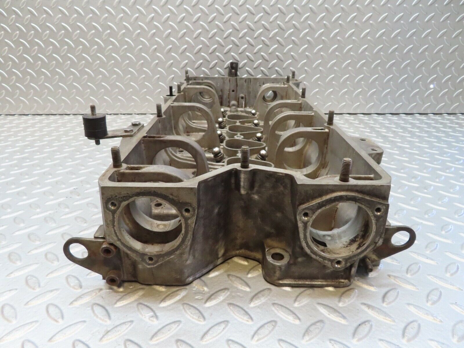 16993 Mercedes-Benz C123 280CE Coupe Camshaft Bearing Casing 1100163304