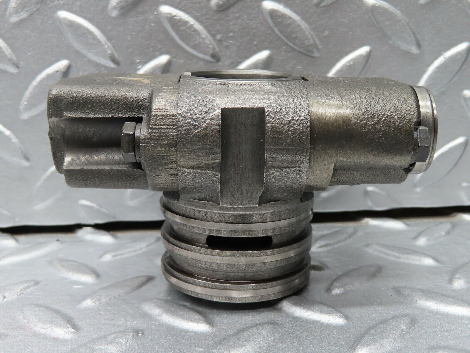 19774 Mercedes-Benz R107 450SL Automatic Gearbox Governor 1092700074
