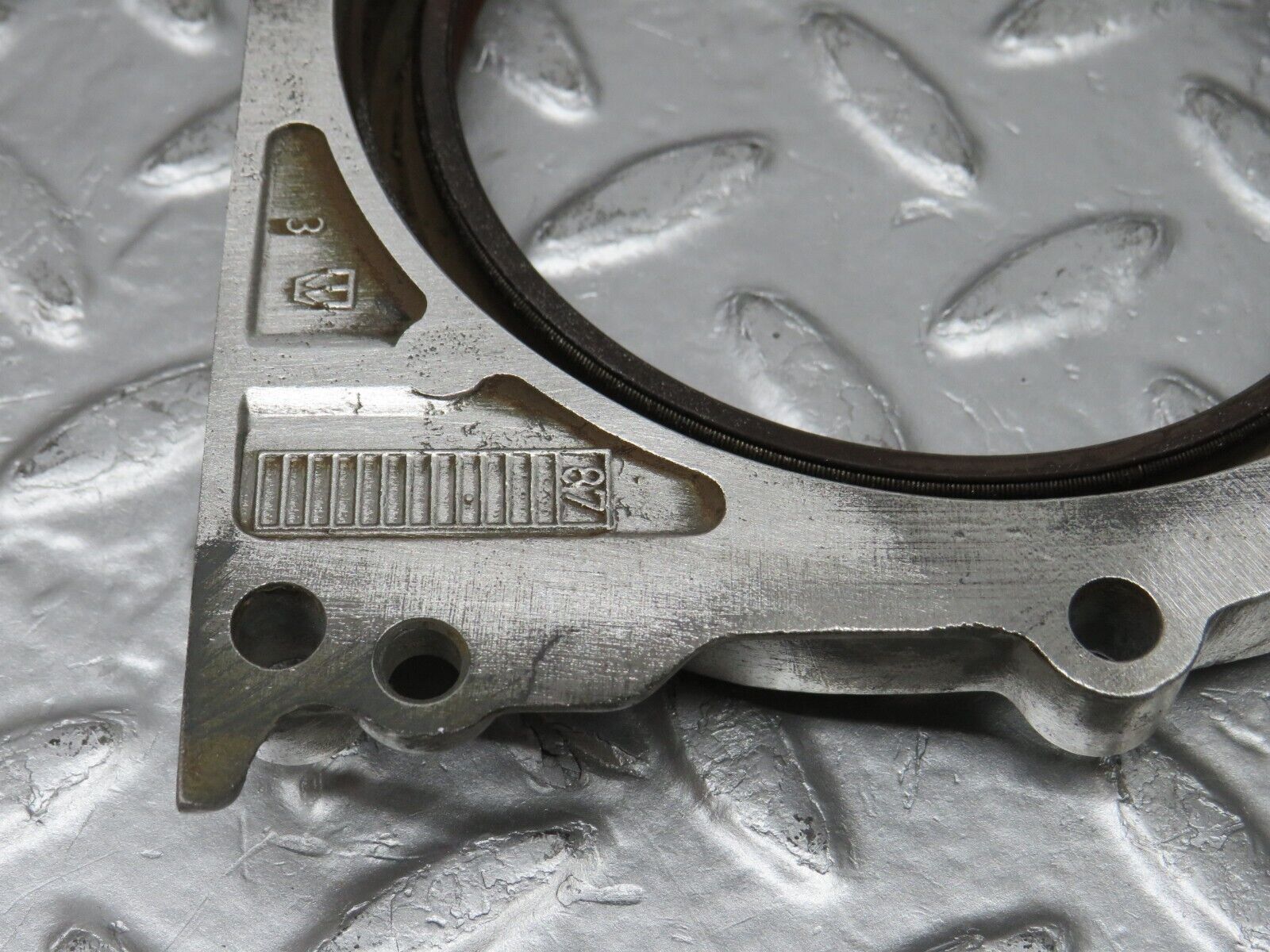 32617 Mercedes-Benz S124 300TE Wagon Crankshaft Rear Sealing Cover 6010110108