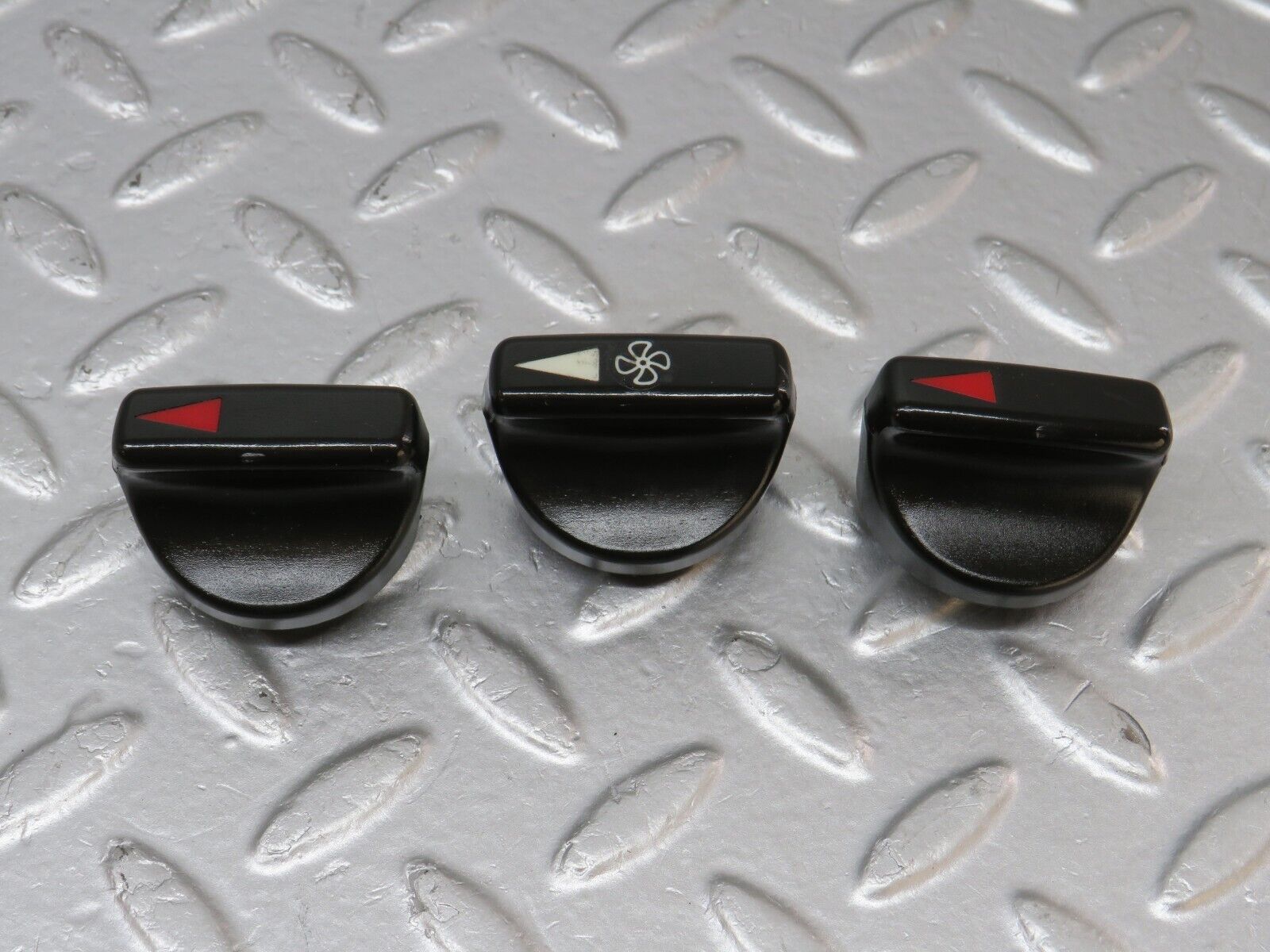 40573 Mercedes-Benz W123 300D Heater Control Knob Set