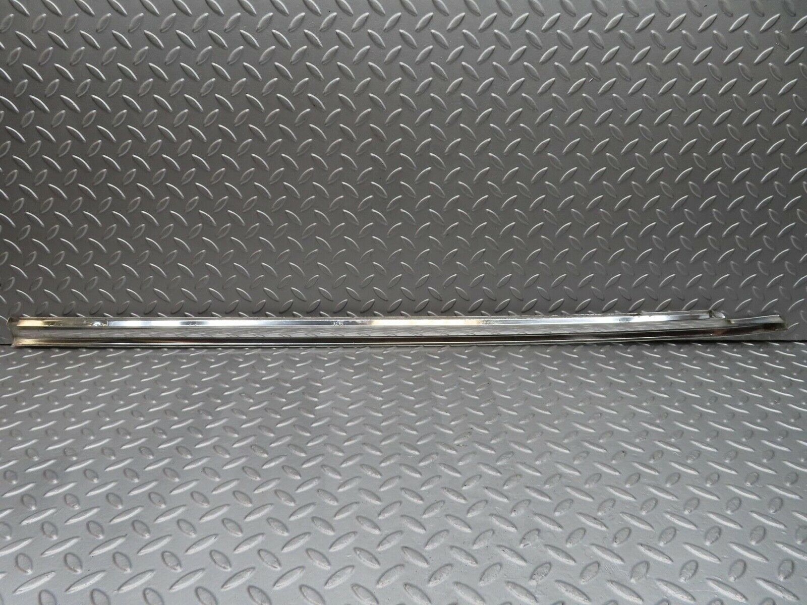 12084 Mercedes-Benz C123 230CE Coupe Left Door Chrome Moulding Trim