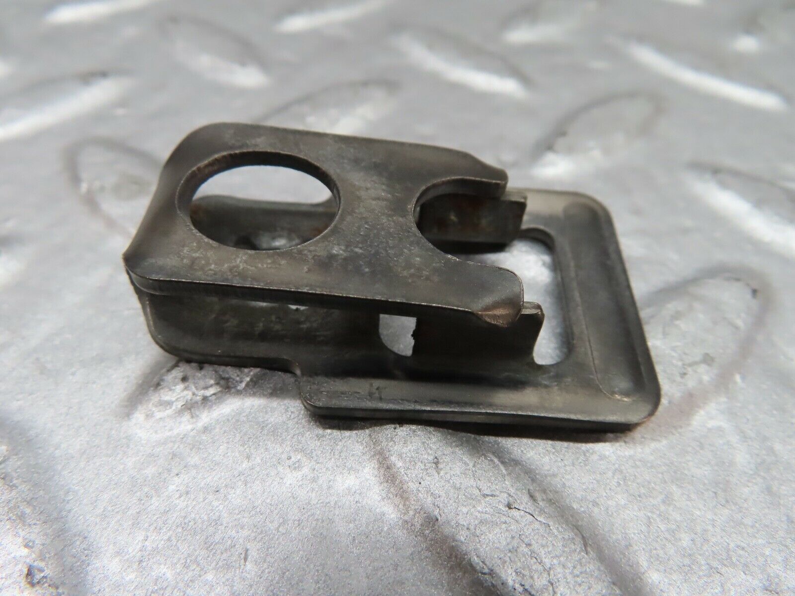 20054 Mercedes-Benz R129 300SL Coupe Fuel Injector Bracket