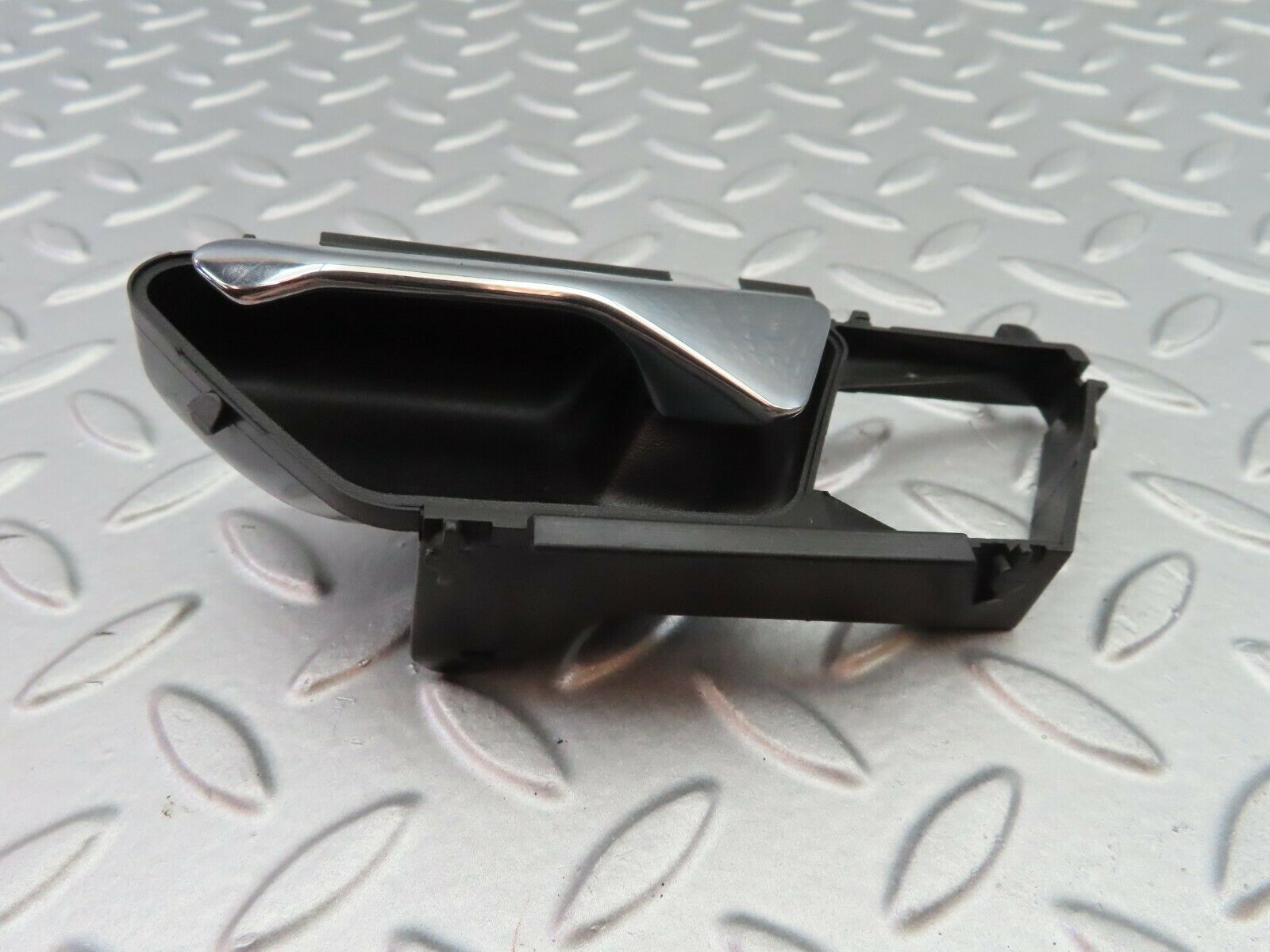 6444 Mercedes-Benz S124 E220 Wagon Front Left Interior Door Handle 1247600161