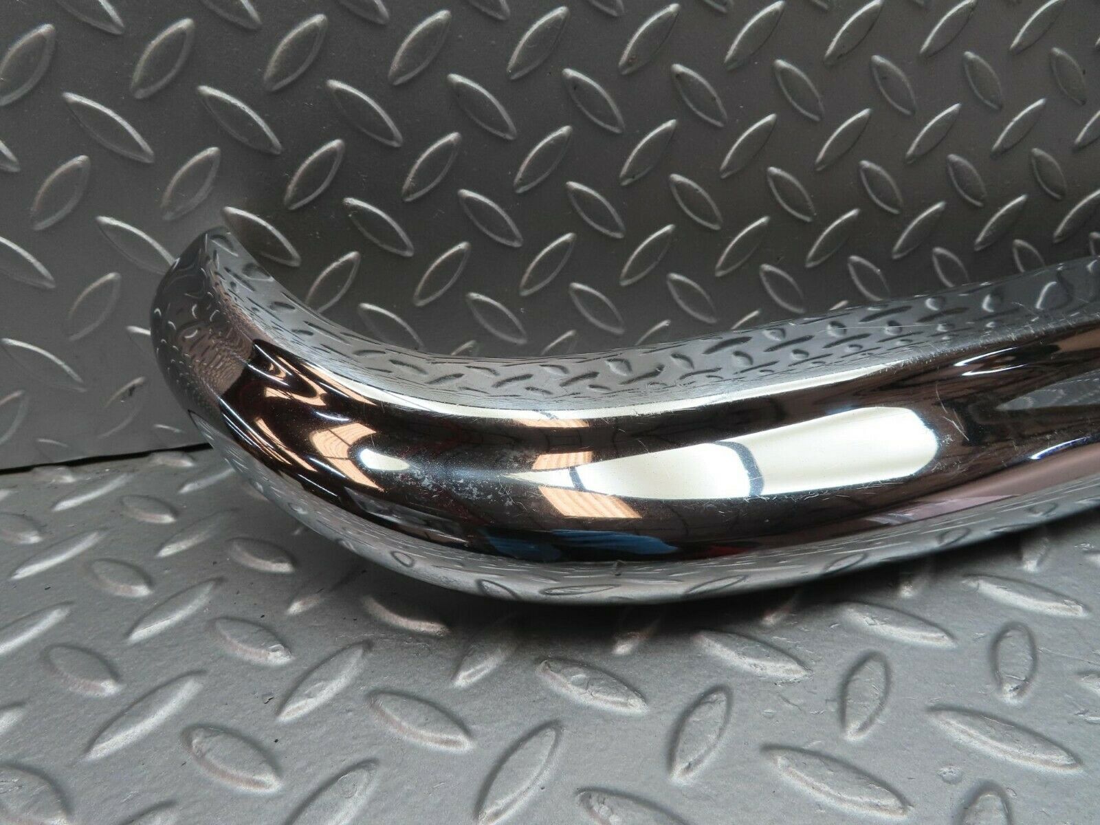 10627 Mercedes-Benz W108 Rear Left Upper Bumper Corner
