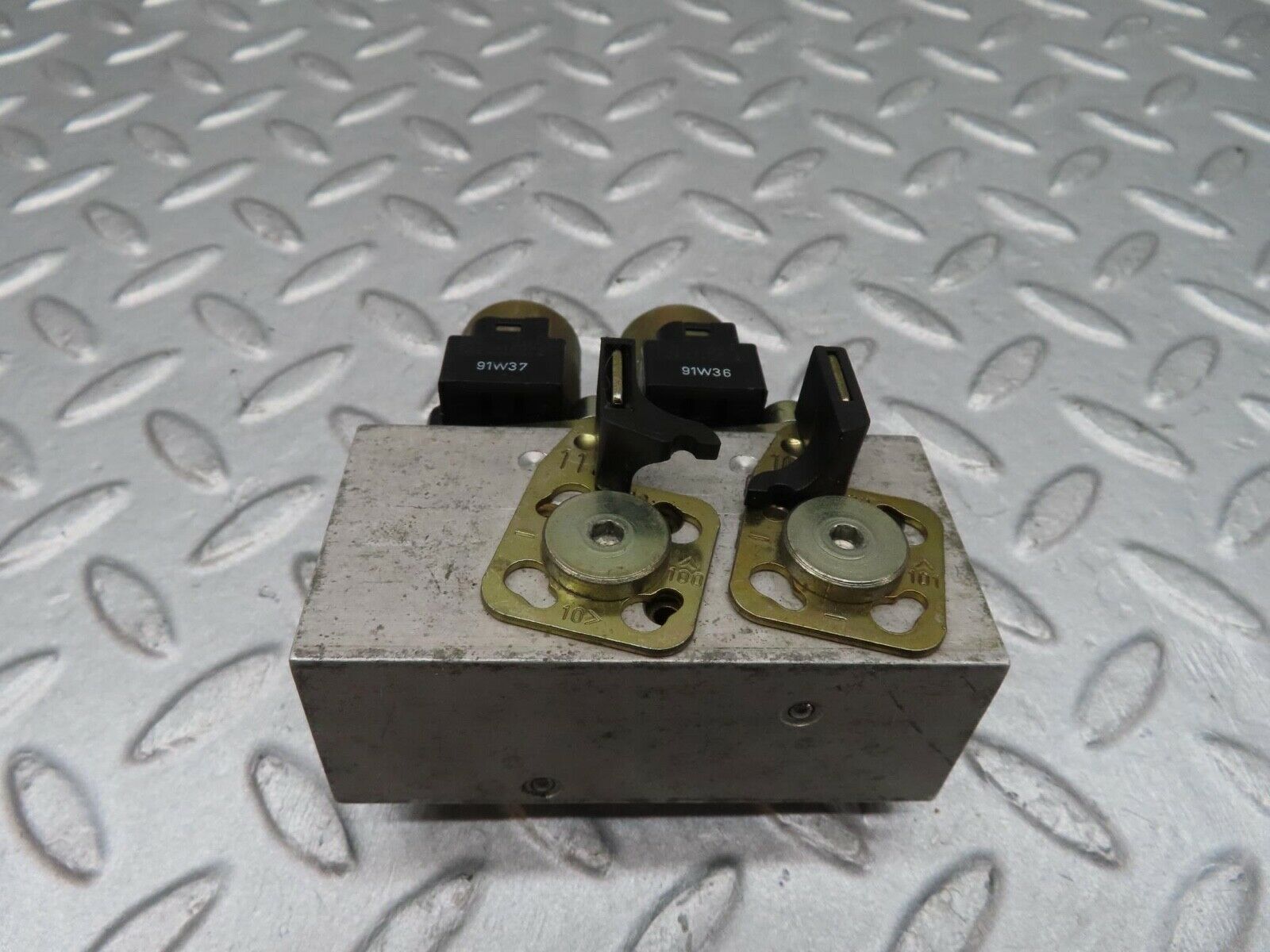 11963 Mercedes-Benz R129 300SL Coupe Soft Top Hydraulic Valve 1298002178