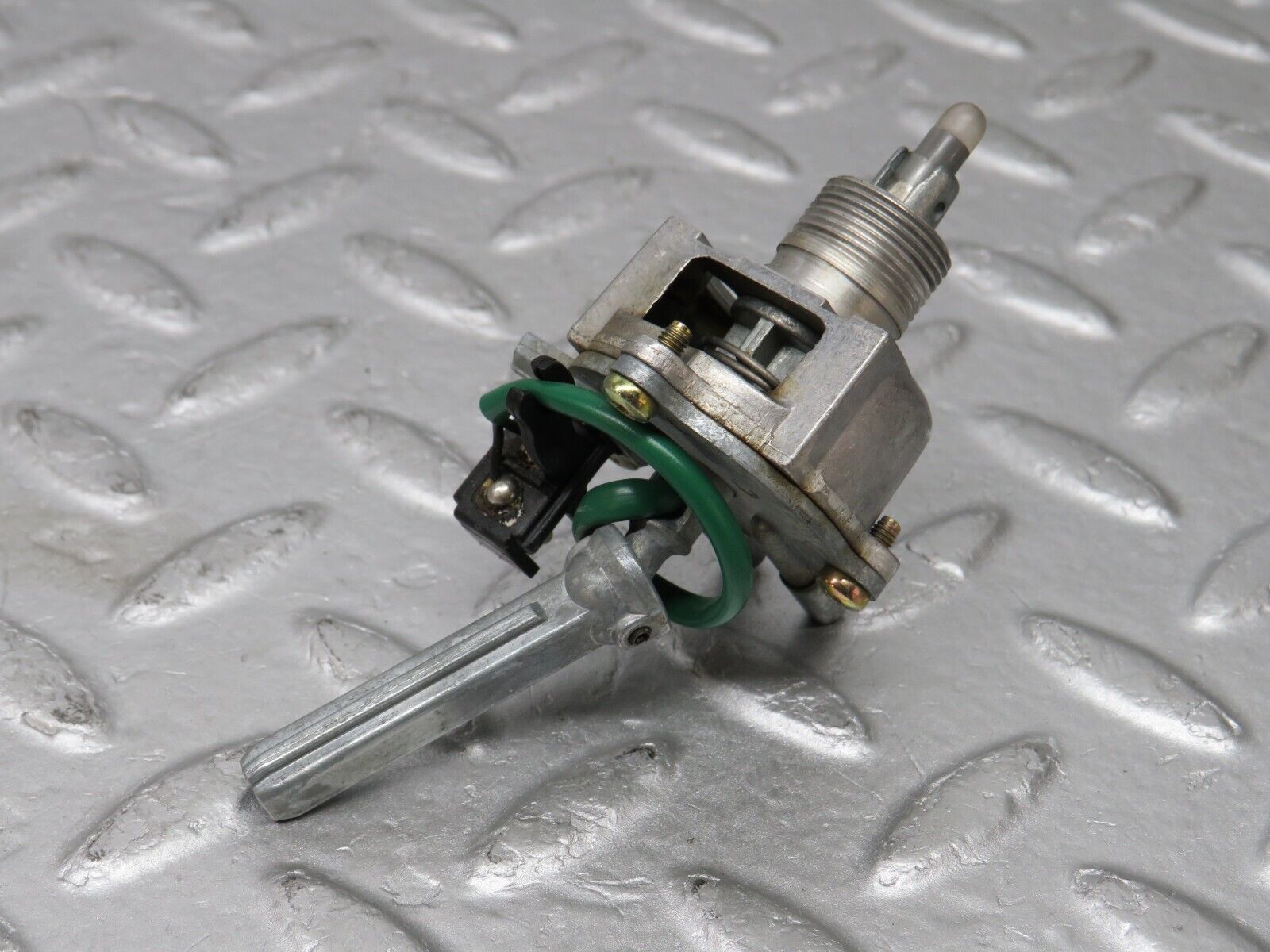 36698 Mercedes-Benz W201 190E 2.0L Heater Control Switch