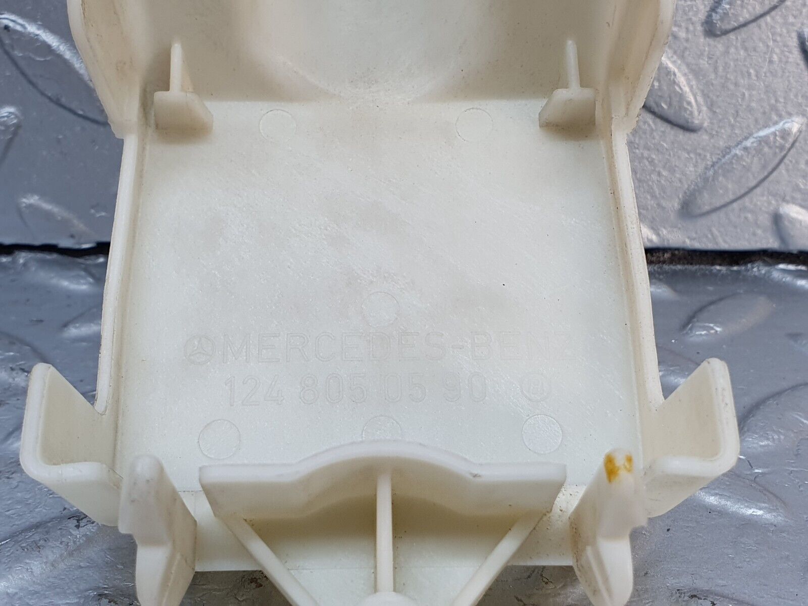 41589 Mercedes-Benz W124 200E Rear Door Lock Vacuum Actuator Cover 1248050590
