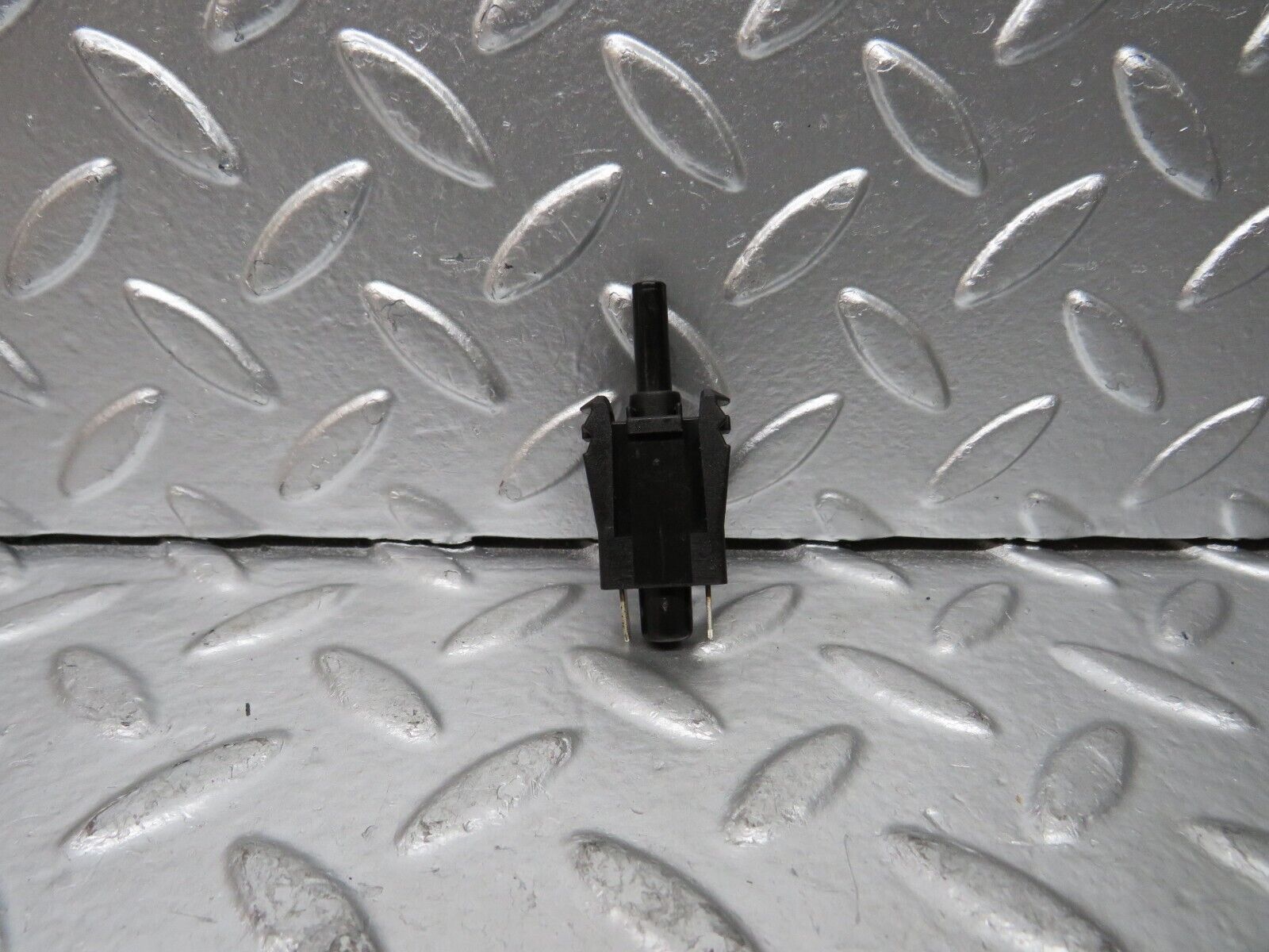 24904 Mercedes-Benz W140 S320 Door Contact Switch 0015458714