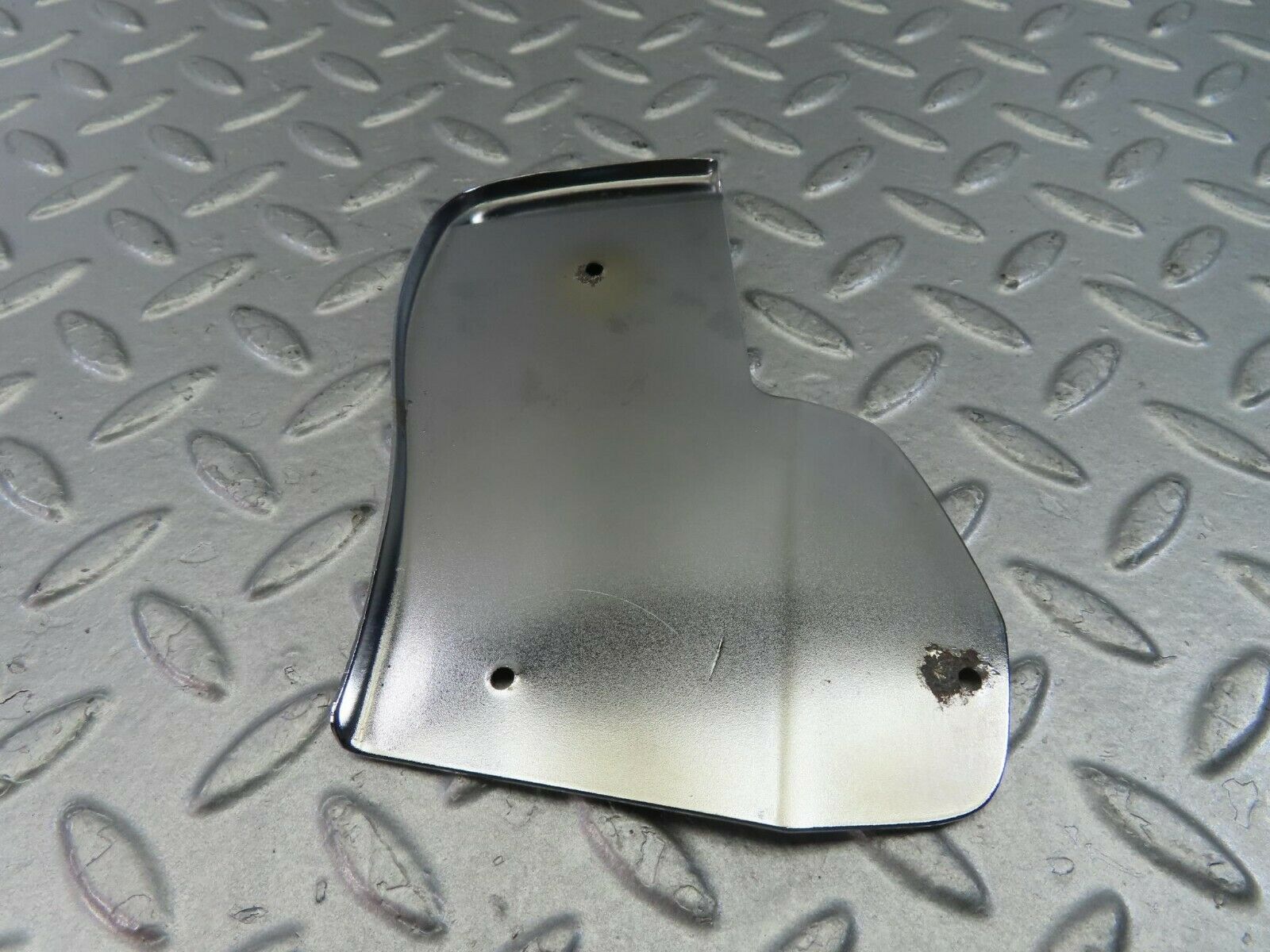 10117 Mercedes-Benz C123 230CE Coupe Door Chrome Cover Left