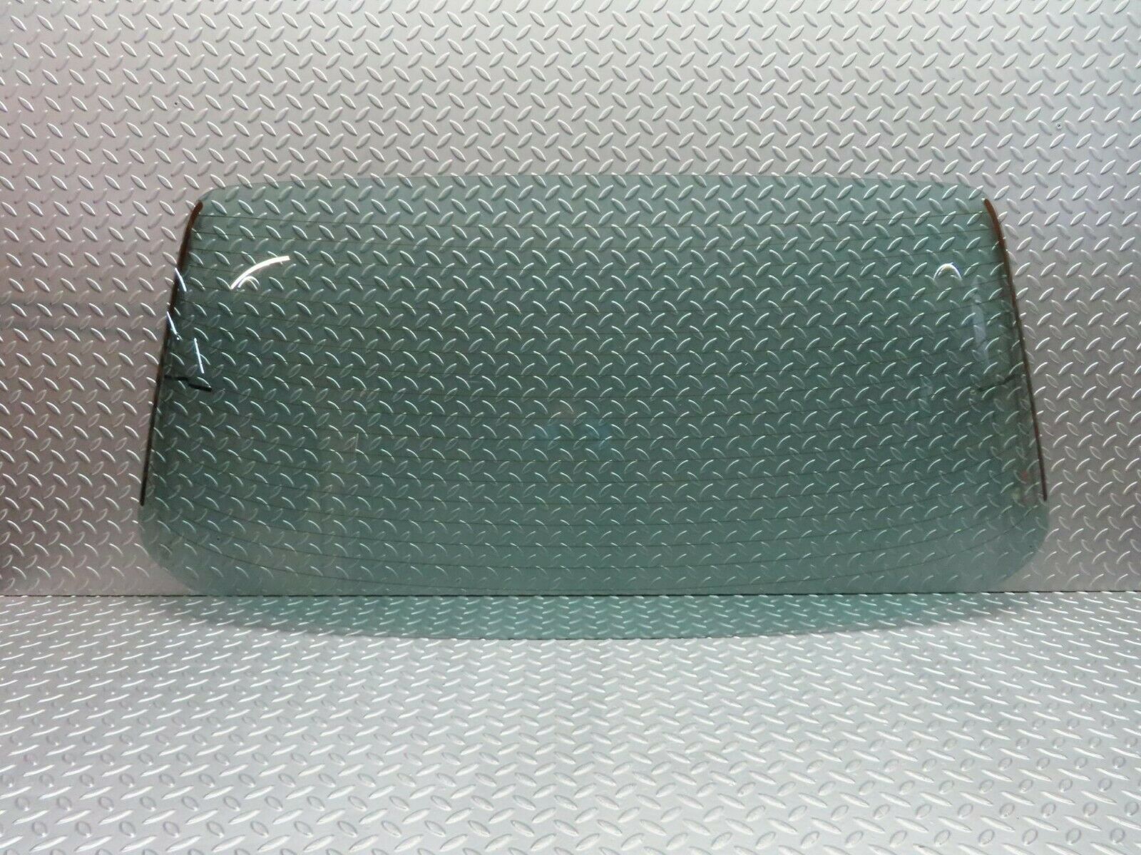 10675 Mercedes-Benz W123 230E Rear Heated Windscreen Glass