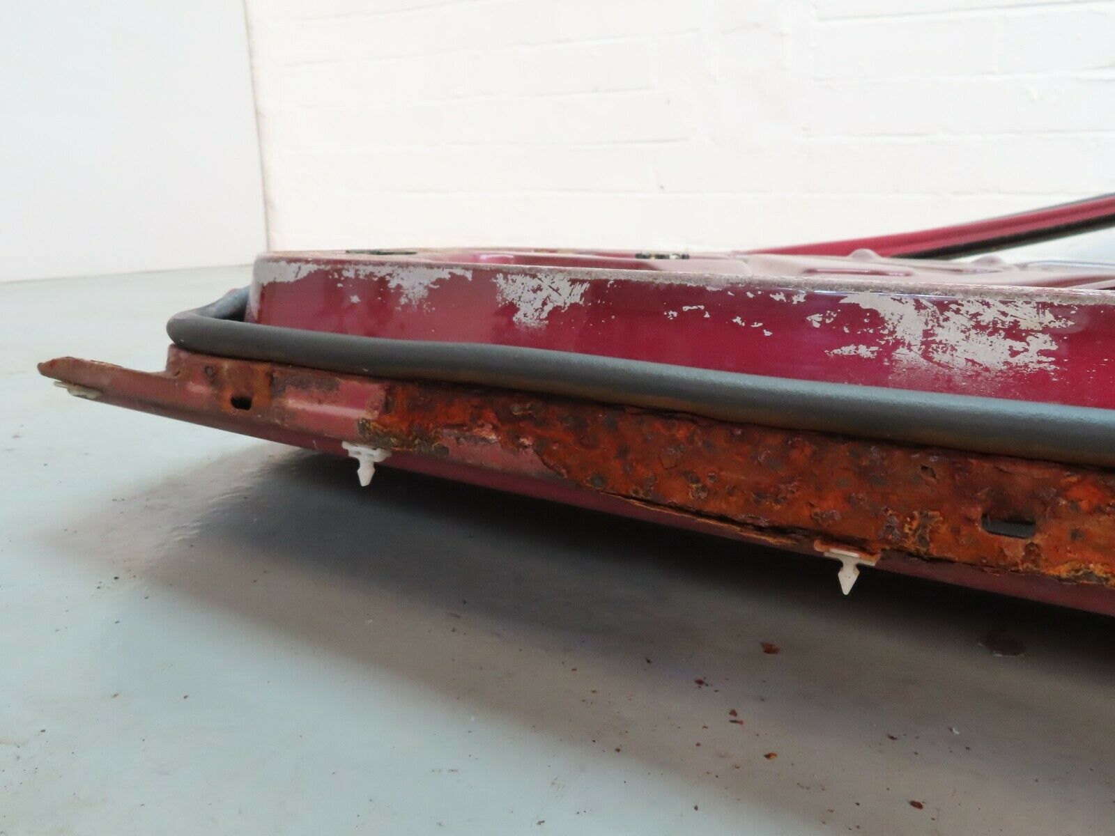 6695 Mercedes-Benz S124 E220 Wagon Front Right Door