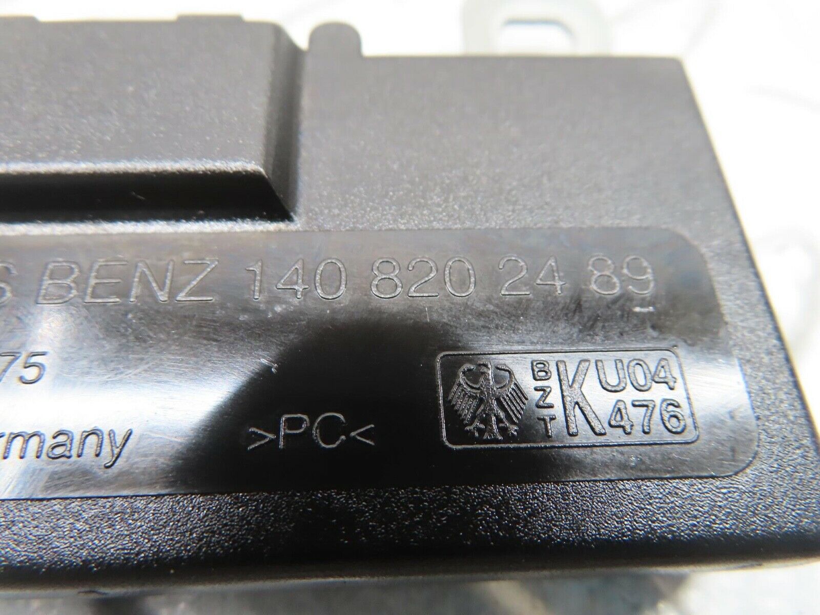 14940 Mercedes-Benz W140 S320 Antenna Amplifier 1408202489