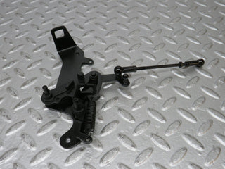 31534 Mercedes-Benz S124 220TE Wagon Throttle Linkage