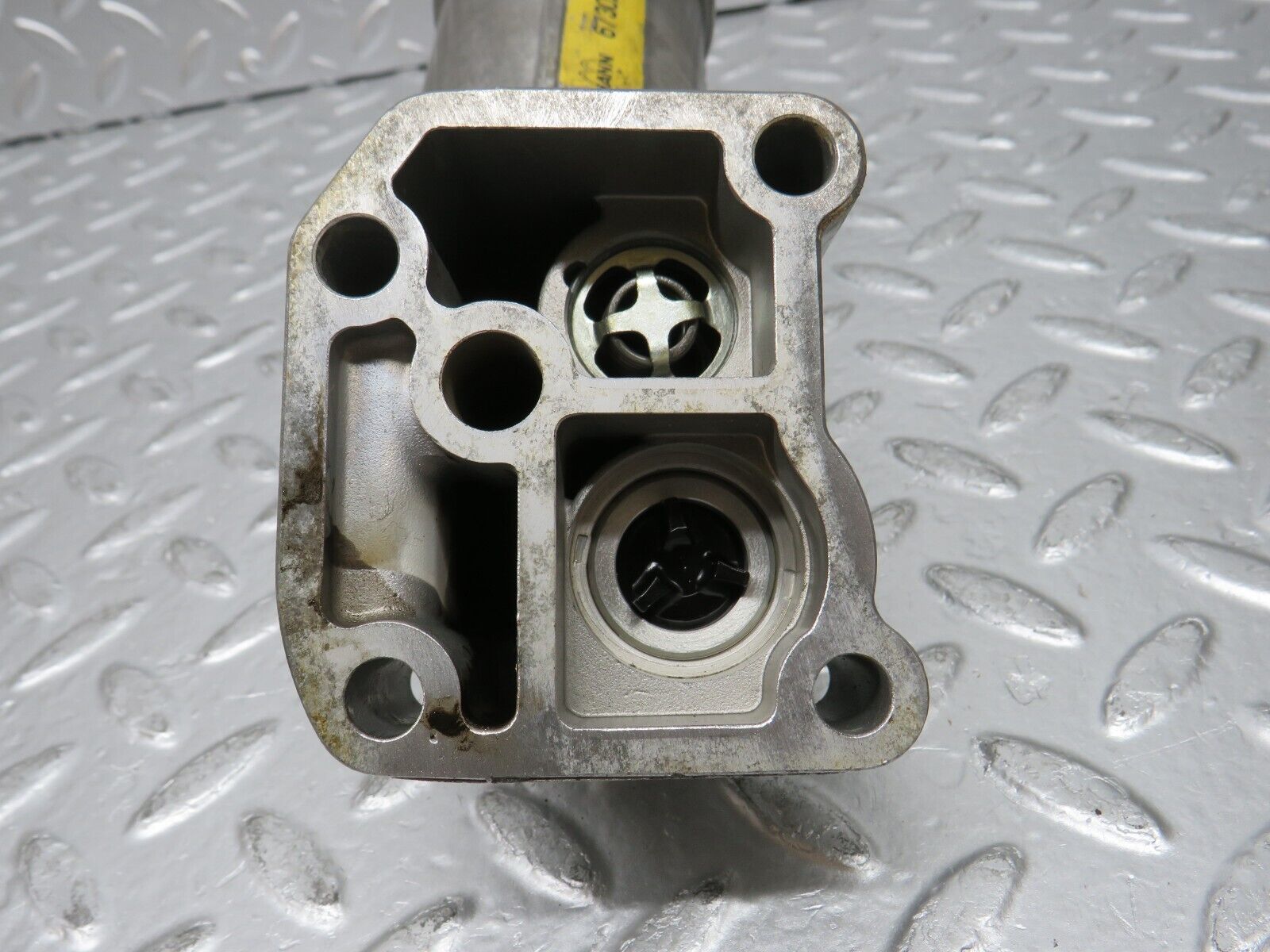 30823 Mercedes-Benz W201 190E 2.0L Oil Filter Housing 1021801211 1021840325