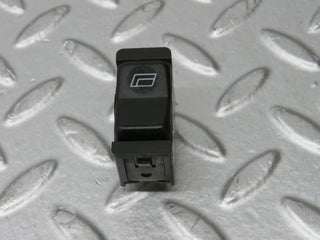 32209 Mercedes-Benz W123 230E Rear Right Electric Window Switch 0008208410
