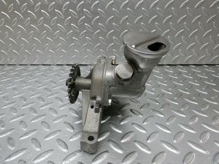W124 Wagon oil pump used OEM