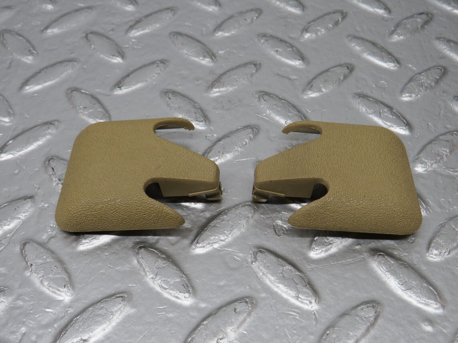 34107 Mercedes-Benz W124 260E Front Seat Rail Trim Cover 1246842218 1246842118