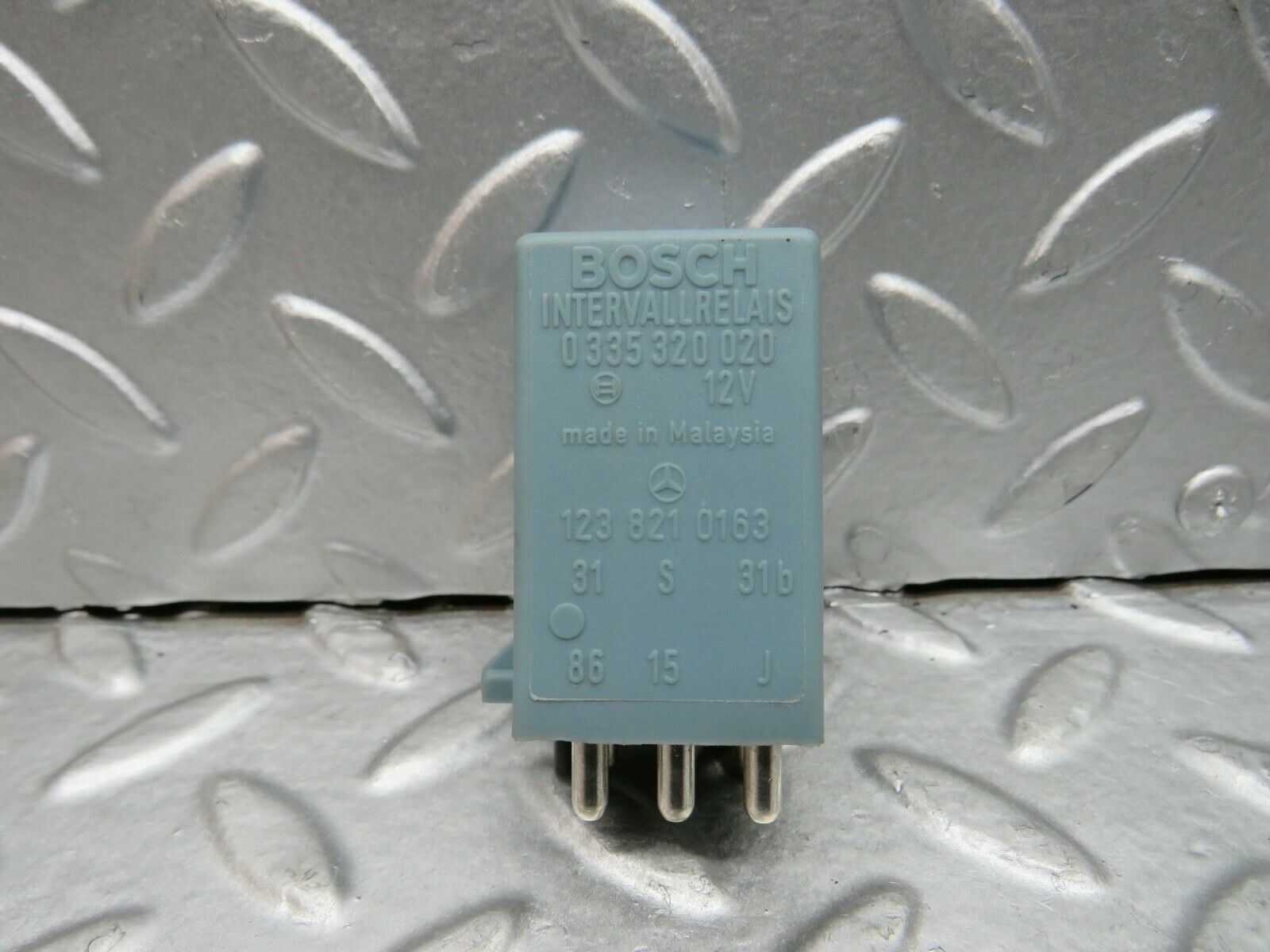 22251 Mercedes-Benz S123 280TE Wagon Wiper Relay 1238210163 0335320020
