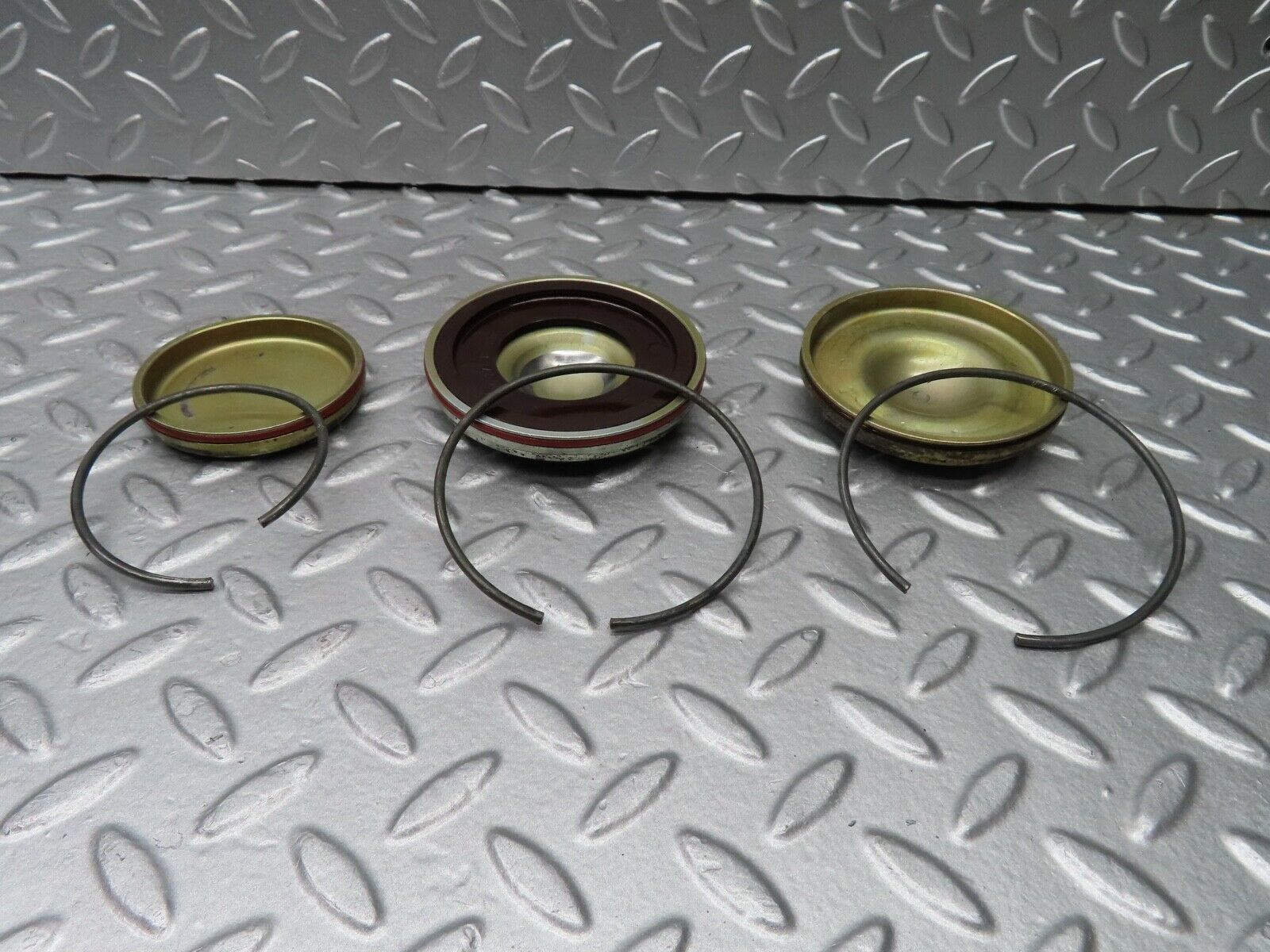 19778 Mercedes-Benz R107 450SL Automatic Gearbox Piston Cover Set