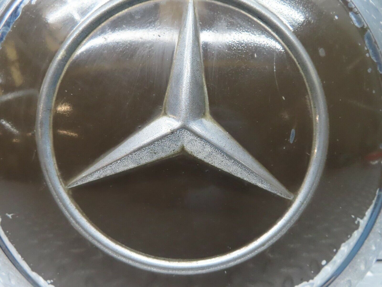14527 Mercedes-Benz W113 Pagoda Chrome Wheel Hub Cap