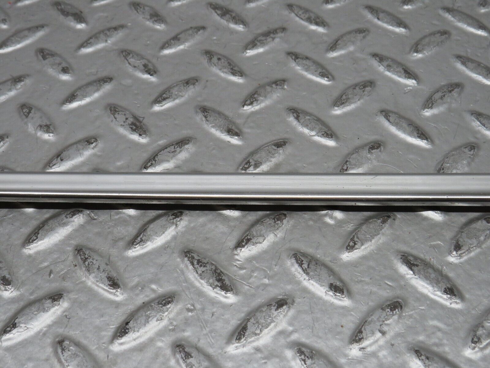 28472 Mercedes-Benz S123 240D Wagon Front Left Door Chrome Moulding Trim